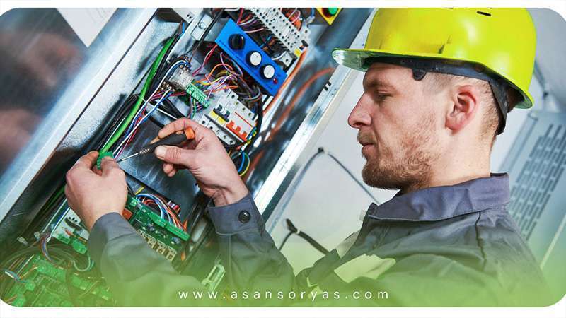 تعمیرکار درایو آسانسور